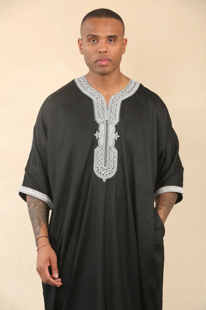 HM62 - Men's Black Moroccan Thobe Silver Embroidery Gandoura - Image 4