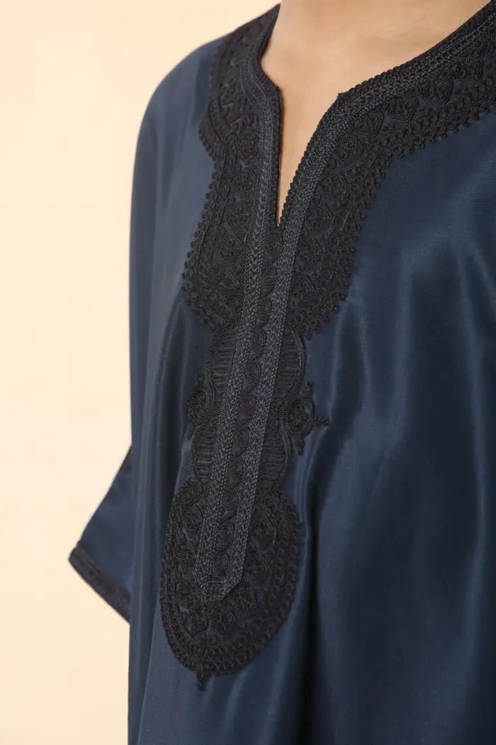 GG008 - Boys Moroccan Navy Thobe Short Sleeve Gandoura - Image 5