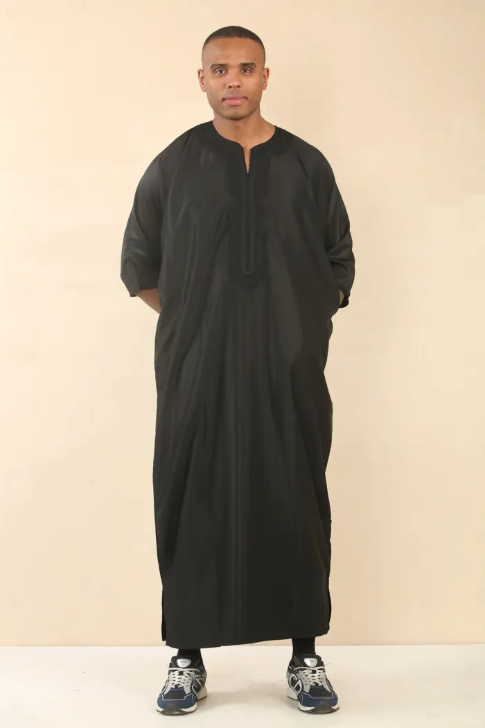 GG008 - Men's Black Moroccan Thobe Short Sleeve Gandoura - Image 3