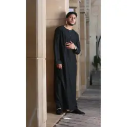 OE-300 - Men's Black Emirati Omani Thobe Gold Embroidery