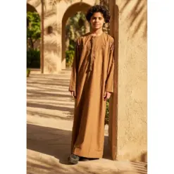 Alternative view of HM10 Camel Boys Thobe Emirati Jubba Islamic