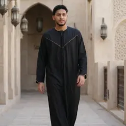 Alternative view of TT-007 Men’s Black Emirati Thobe with Gold Embroidery