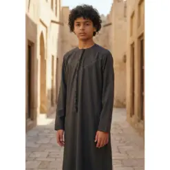 Alternative view of TT-008 Boy’s Charcoal Emirati Tassel Thobe